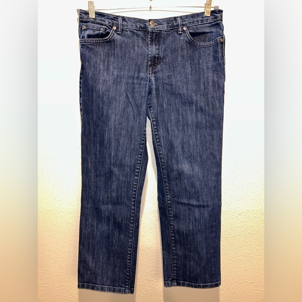 David Kahn Crop/Capri Jeans Dark Wash  No Size Tag - Measurements in Description